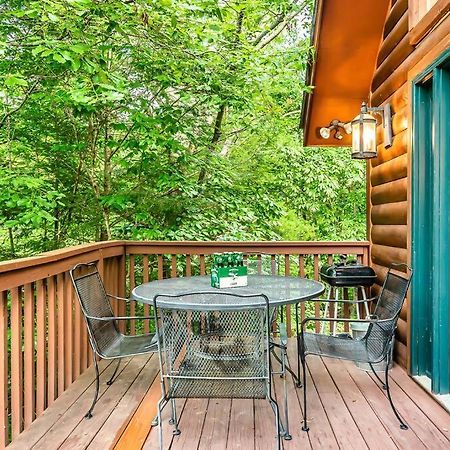 New Hot Tub! Secluded 3 Bed Cabin In Pigeon Forge Villa Bagian luar foto